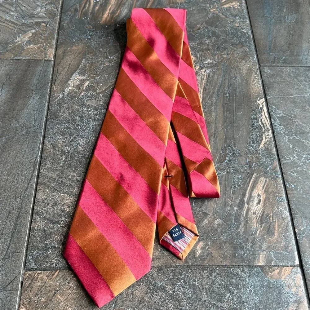 TED BAKER LONDON BURNT ORANGE/RED STRIPED DESIGNER TIE  - 100% IMPORTED SILK